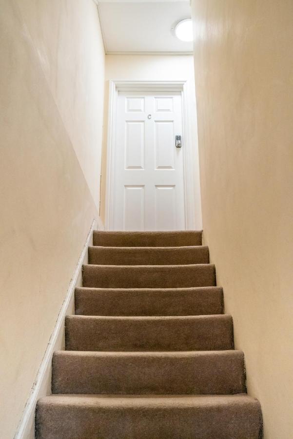 One Bedroom Flat In Bush Hill Park Enfield Εξωτερικό φωτογραφία