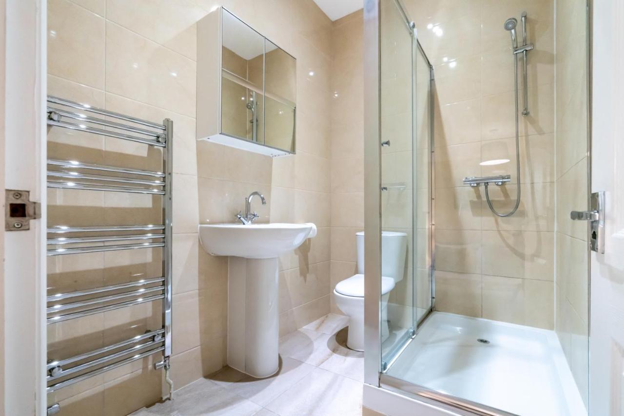 One Bedroom Flat In Bush Hill Park Enfield Εξωτερικό φωτογραφία