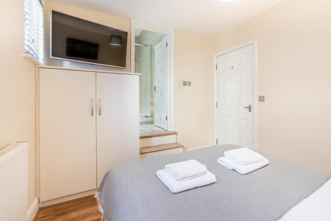 One Bedroom Flat In Bush Hill Park Enfield Εξωτερικό φωτογραφία