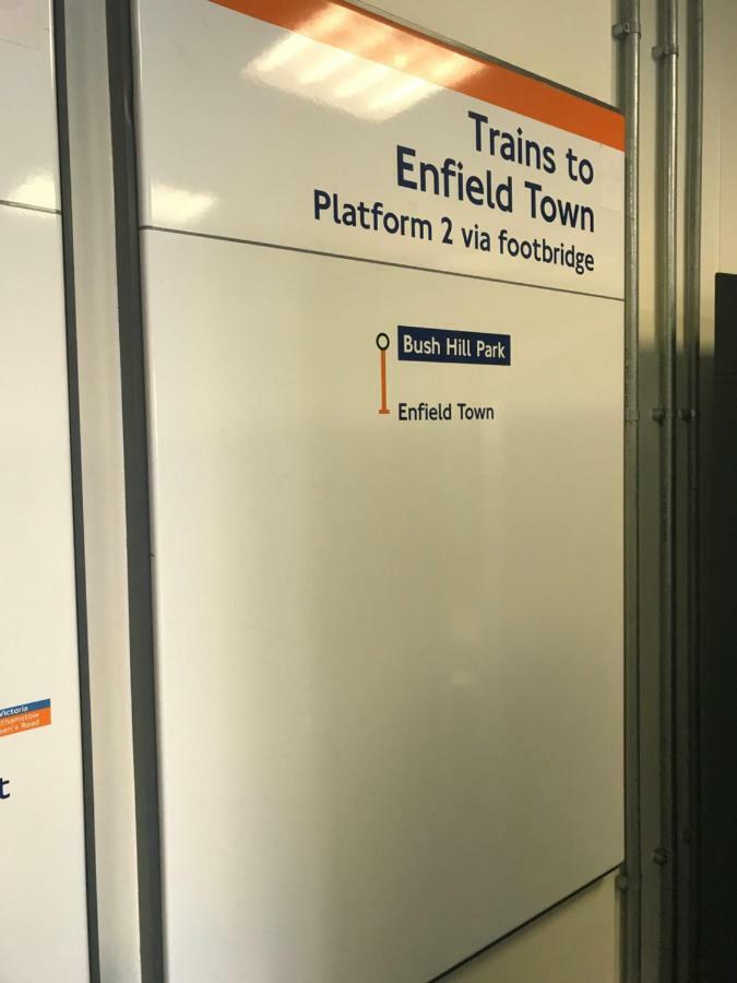 One Bedroom Flat In Bush Hill Park Enfield Εξωτερικό φωτογραφία